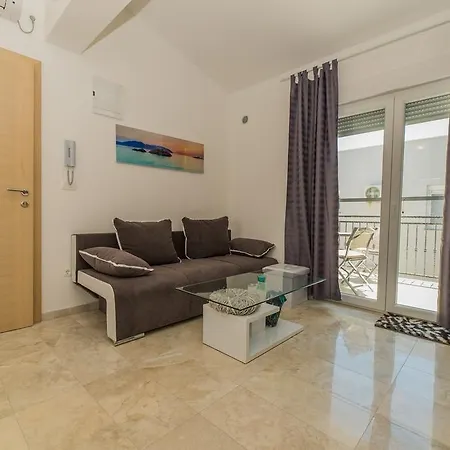 Boras Apartament Vir